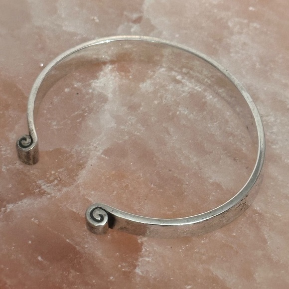 James Avery Retired Bracelet Greek Scroll Cuff 925 Sterling 6.75 26.8g 0684 R - Picture 9 of 14